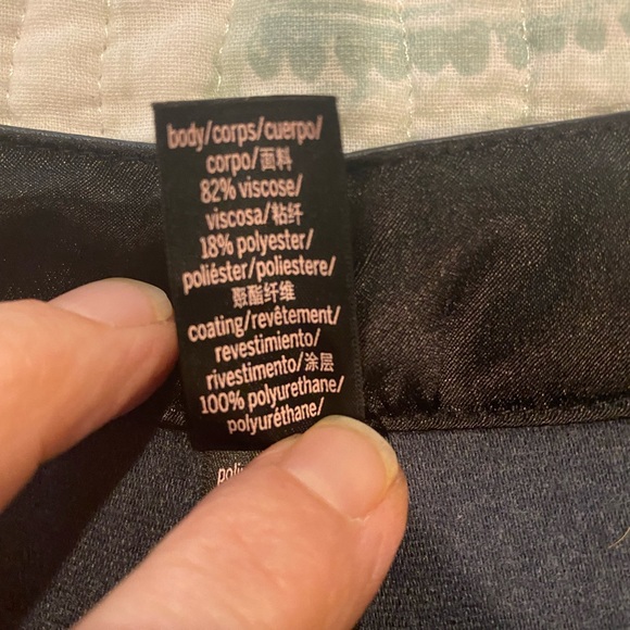 VS shiny short shorts. - Picture 4 of 5